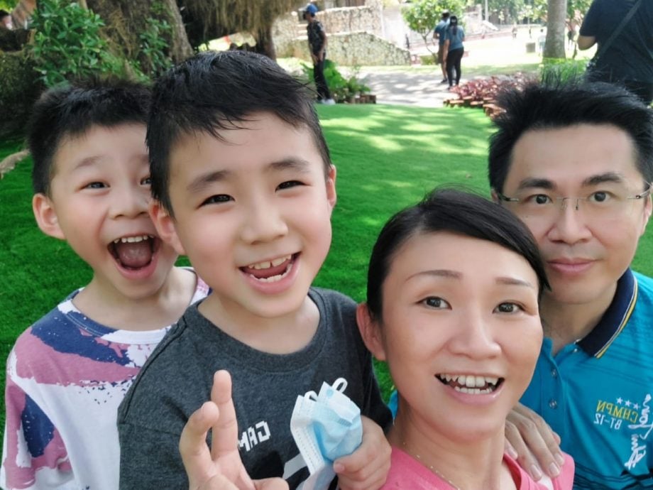 19/5/有故事的人:药剂师利伟伦/学书法对药剂专业大助益