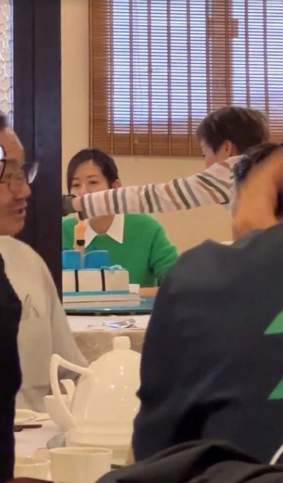 42岁唐诗咏有望脱单？ 获猛男陪庆生