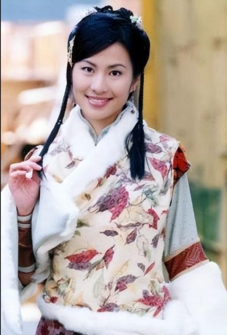 43岁叶璇演18岁少女扁嘴扮可爱 网惊:导演怎么选的