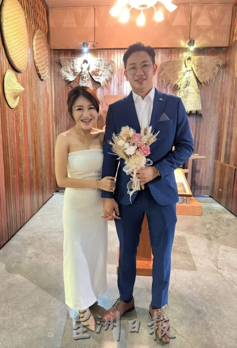 520我爱你 曼绒8对情侣结为夫妻