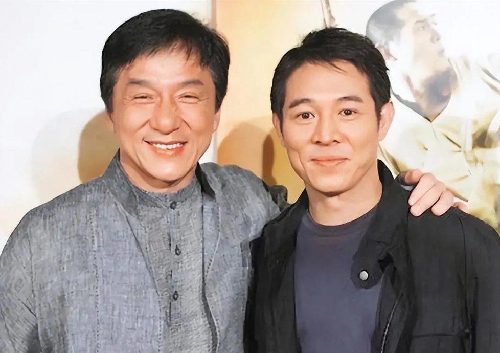 60岁李连杰暴瘦代言　凸眼黝黑衰老网吓歪