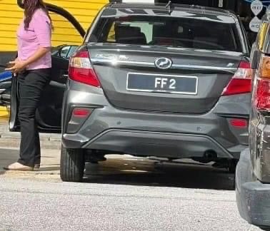 63万标FF2车牌 车主驾Bezza?