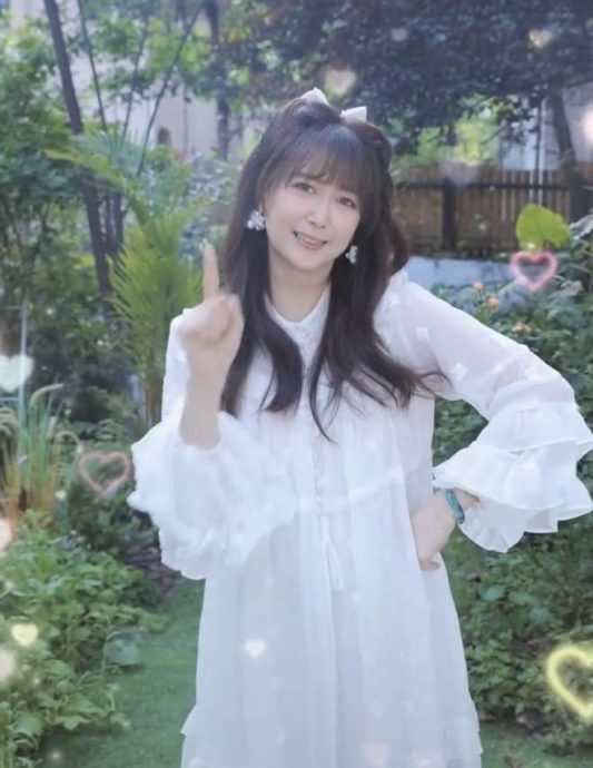 53岁孟庭苇扮嫩贺母亲节 日语歌伴奏遭骂高情商回怼