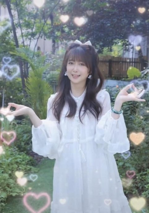 53岁孟庭苇扮嫩贺母亲节 日语歌伴奏遭骂高情商回怼