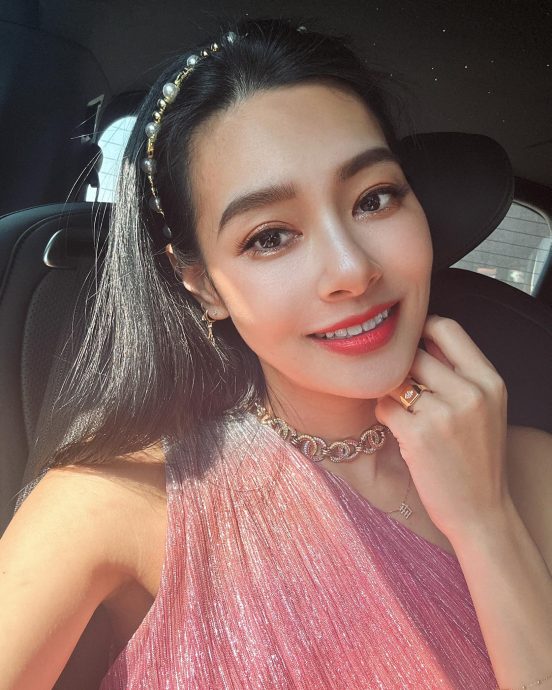 假包疑云|王思佳火大送美国鉴定 网揪2疑点酸:借到真包?