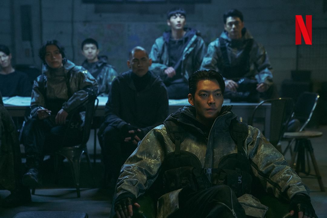 ​金宇彬癌愈新剧狂抽烟惹议 导演：全CG