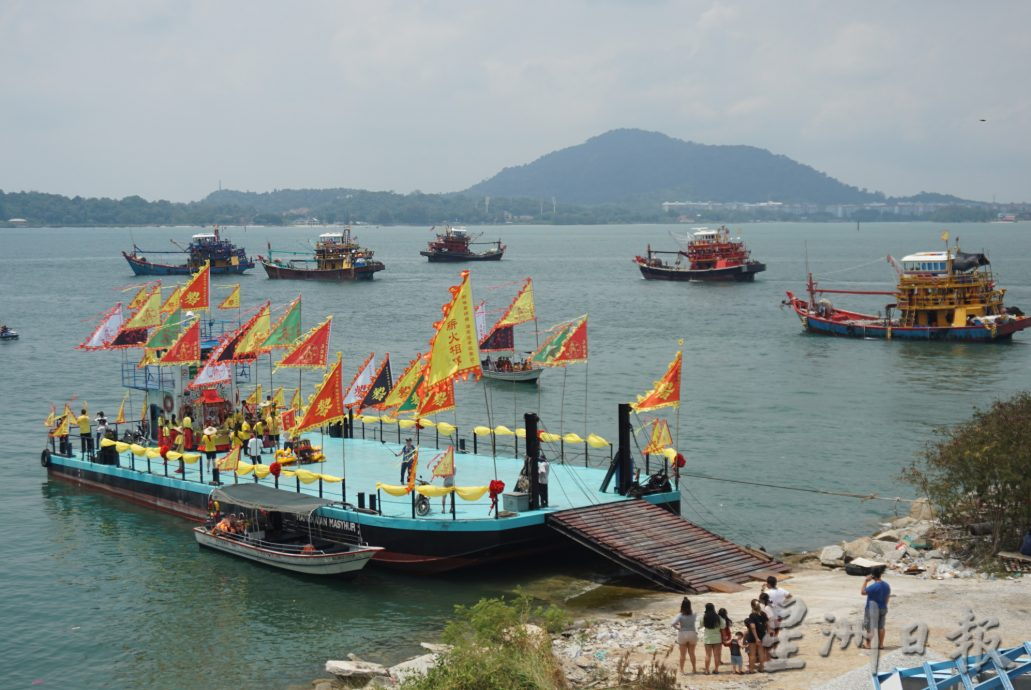 “妈祖海陆巡安” 百余船参与历来最多