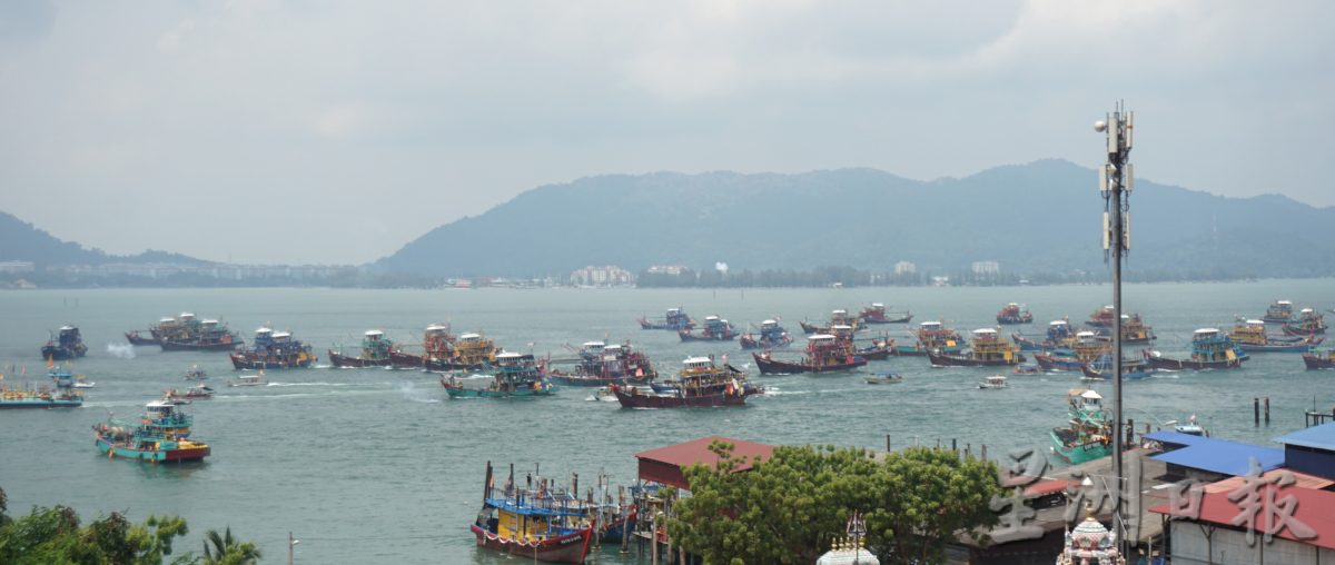 “妈祖海陆巡安” 百余船参与历来最多