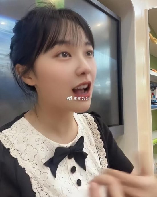 “挖呀挖”黄老师5点声明 “没因走红辞职更没有整容”