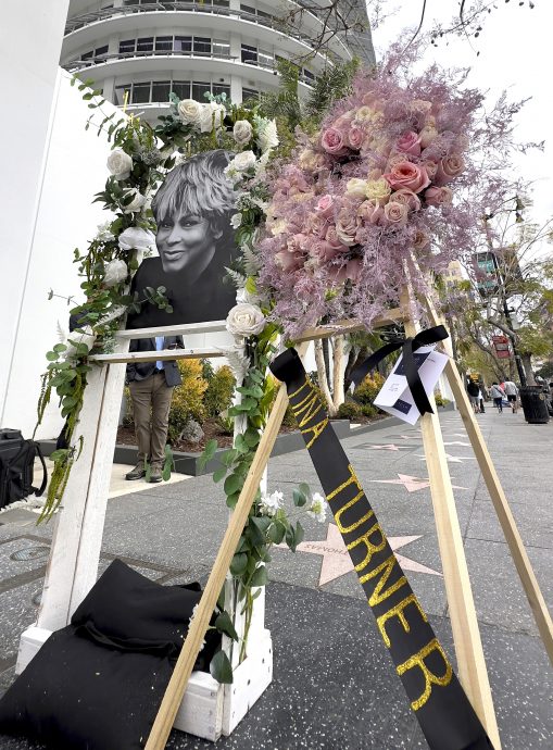 “摇滚女王”天娜端纳病逝 奥巴马赞光芒永不减退