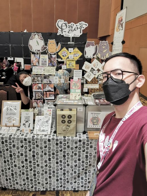 ★5月27日刊登【我家萌宠】／大霹雳封底主文／／龙丽茔收治流浪猫 设基金助毛孩  夫妻养猫趣事融入漫画