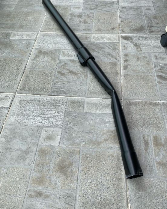 《东张西望》主持遭恶邻多度滋扰 高空掷玻璃碎怒报警