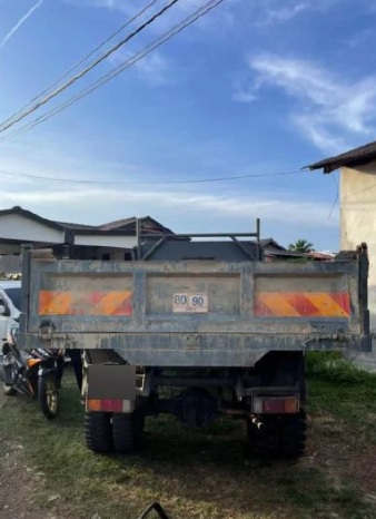 与玩伴玩耍突冲出马路 5岁女童被罗里碾压亡