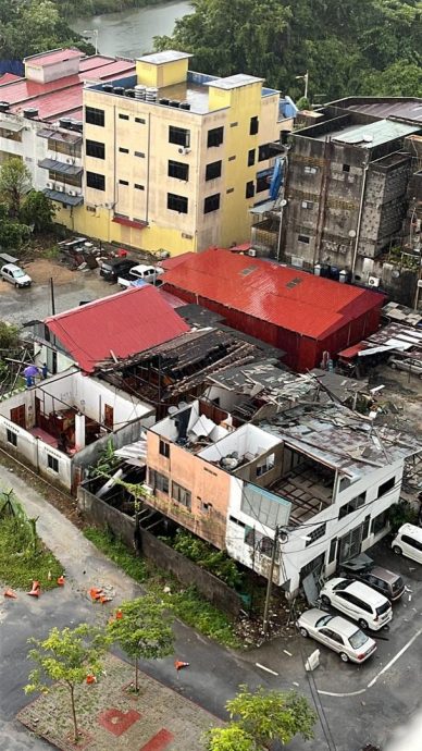 东:哥打峇鲁及道北部份地区昨天下午发生暴风雨
