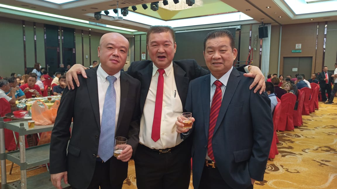 东：关丹中华总商会第73届理事会宣誓就职暨2023劳动节晚宴