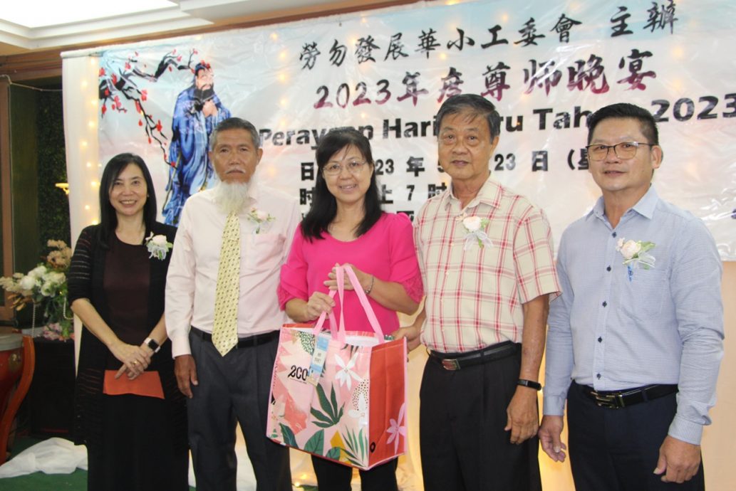 东：邹宇晖大派红包，劳勿华教获得14万5000令吉拨款