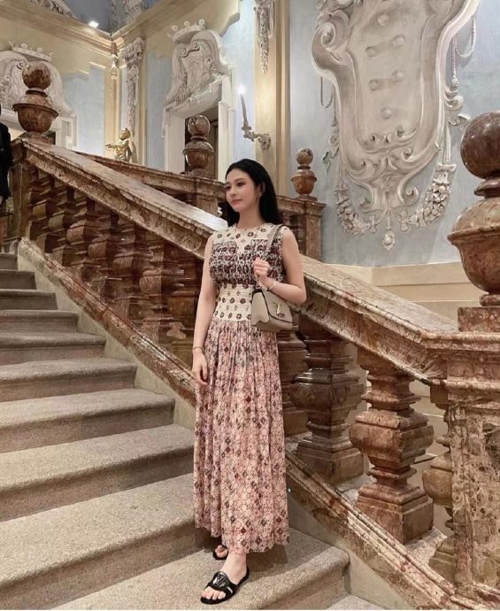 两大“星二代”同框 沈月集邮木村光希