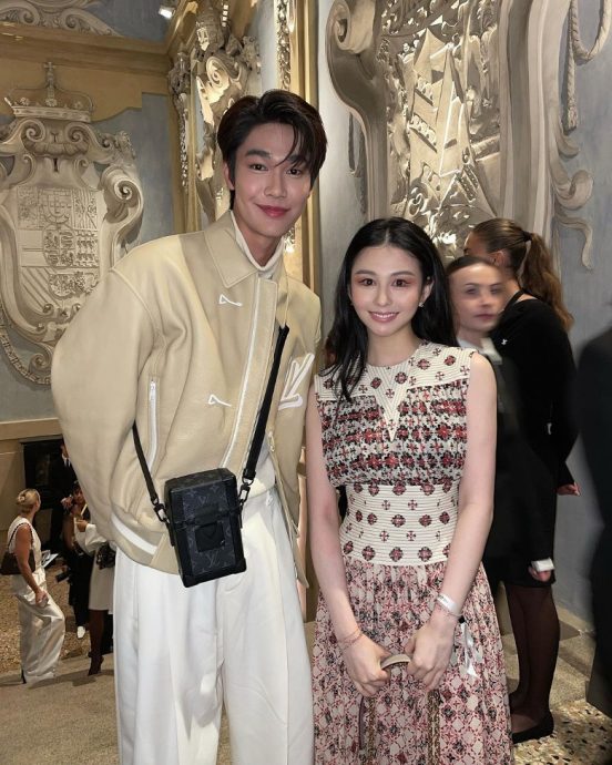 两大“星二代”同框 沈月集邮木村光希