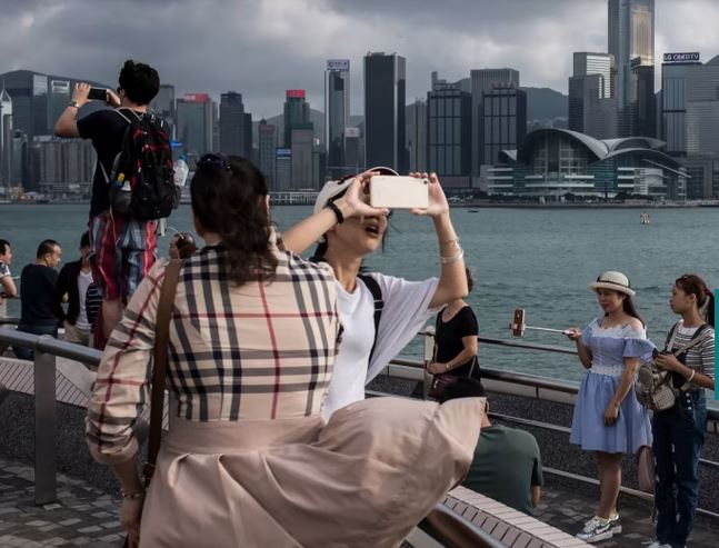 中国大V指控国泰 非歧视“不谙英语”乘客 而是歧视谙“普通话”者