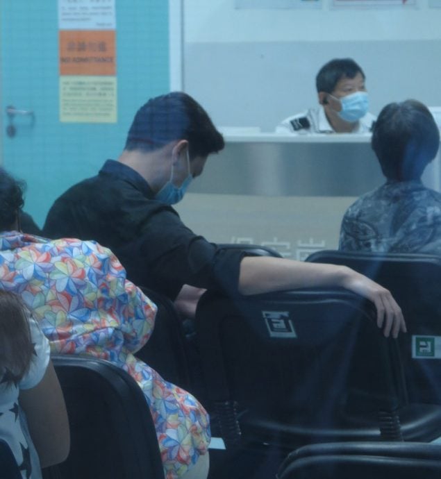 中年好声音｜71岁吴大强突晕倒 后脑着地急送院