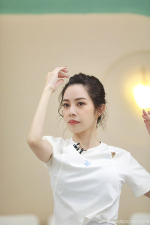 乘风2023|徐怀钰表演划水挨轰 男星逆风力挺网不买单