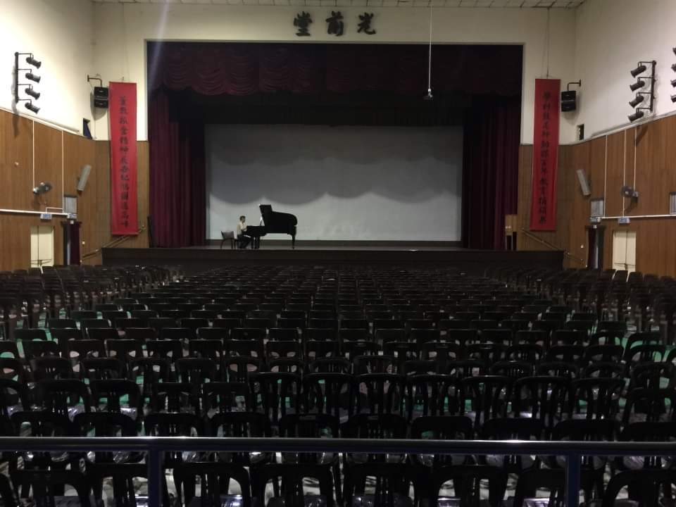 **交大都会**:有故事的人(5月9日登):郑思源 59岁 柔佛麻坡人 钢琴调音师