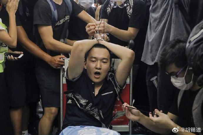 付国豪父亲发文怒斥胡锡进 老胡回应：我永远为此自责