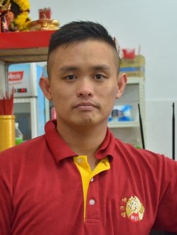 供星洲网/虐狗事件祸及儿子,“烧肉哥”社交平台被网民洗版十多小时后;“烧肉哥”回应了!