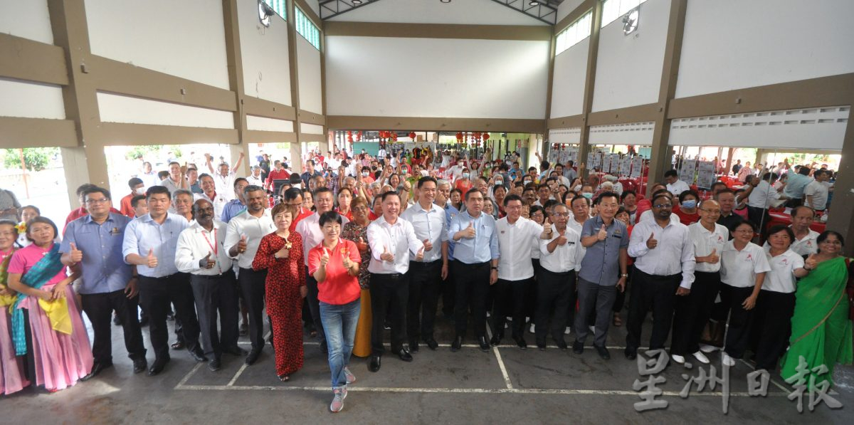 供星洲网/倪可敏送全森华人新村500万大红包