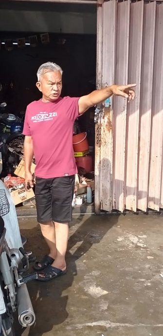 供星洲网:“华,帮我报警,我在对面河”,青年上吊,留纸条要求报警