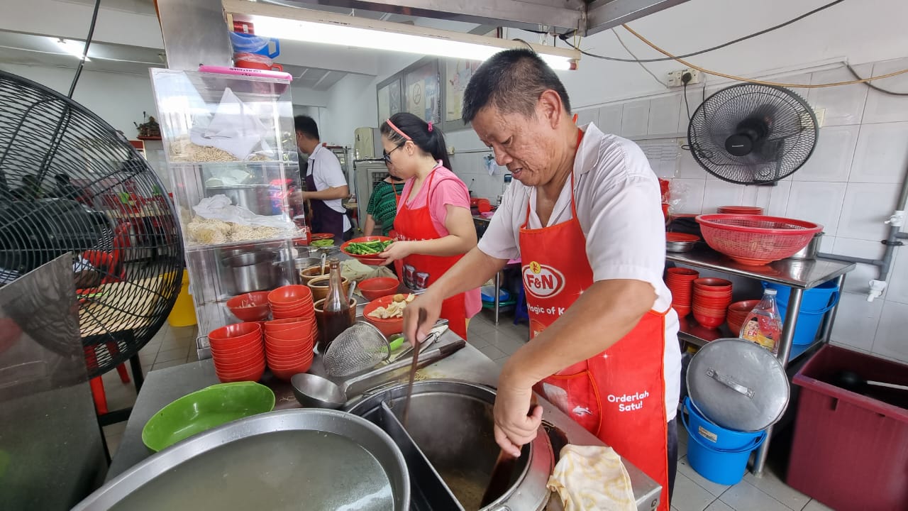 百物上涨不随波逐流，良心商家小份熟食仅卖RM4.50