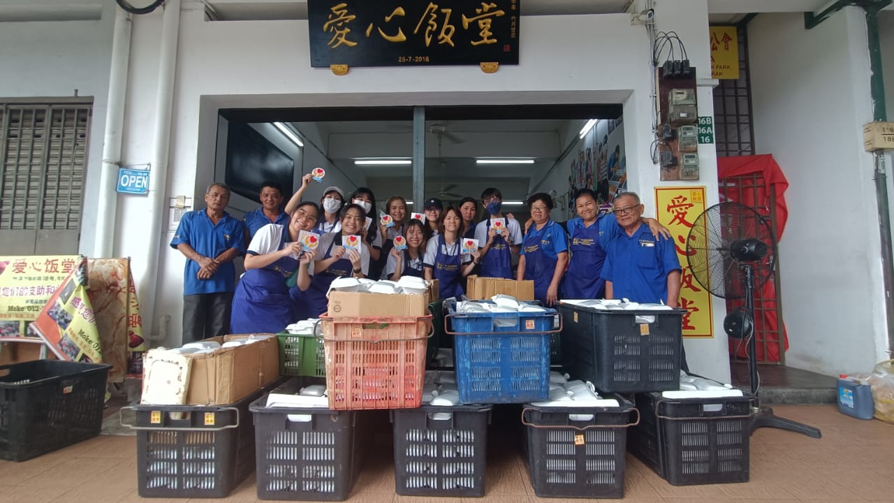 “关爱更美好的明天”活动 67爱心学生更懂感恩及爱家人