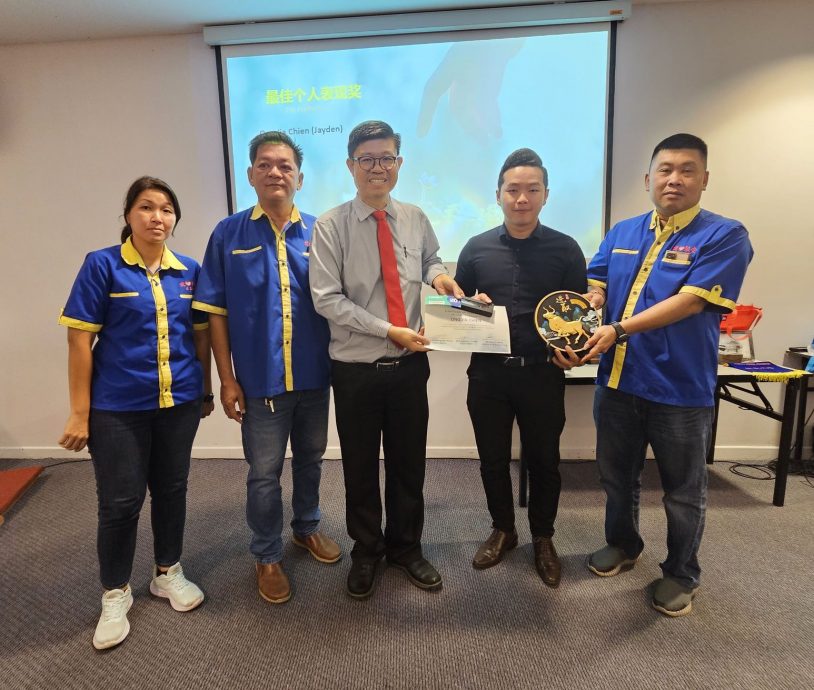 “关爱更美好的明天”活动 67爱心学生更懂感恩及爱家人