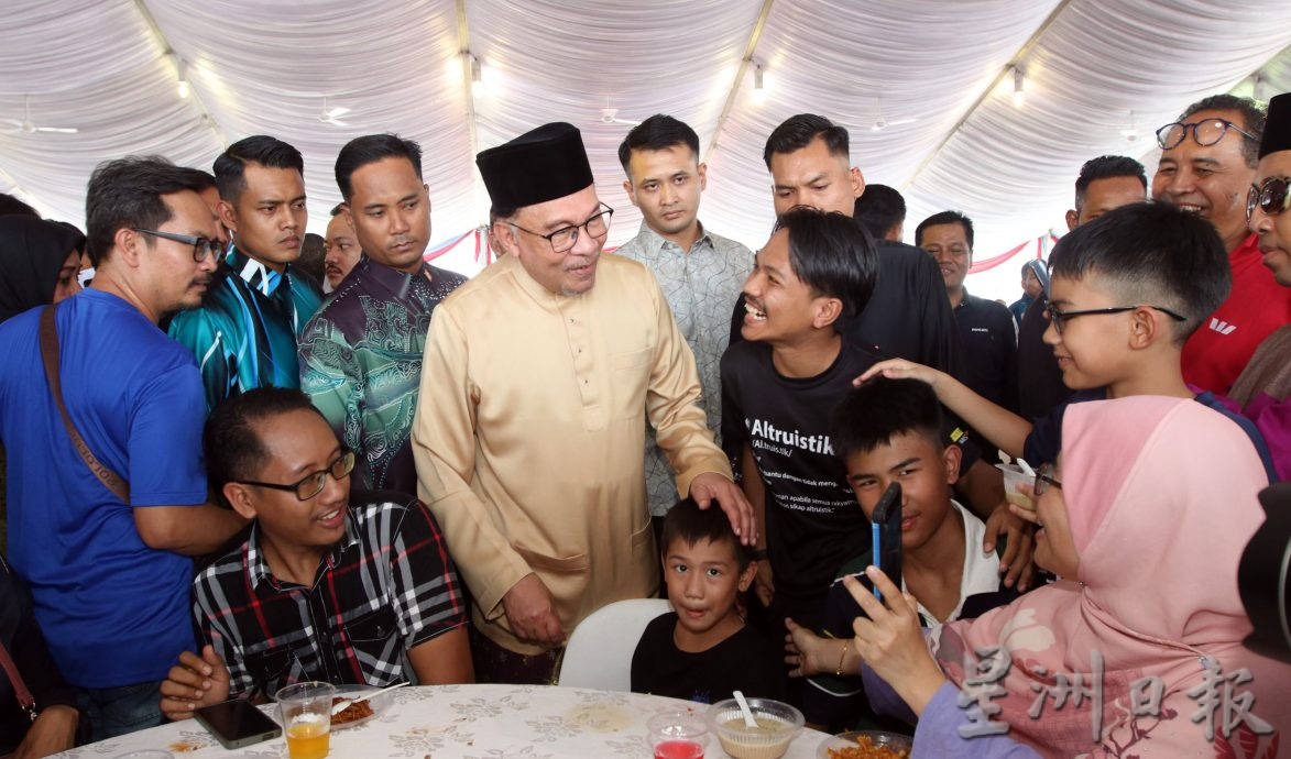 全国版:安华:联邦政府追加约10亿推动森州发展计划