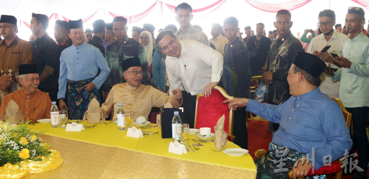 全国版:安华:联邦政府追加约10亿推动森州发展计划