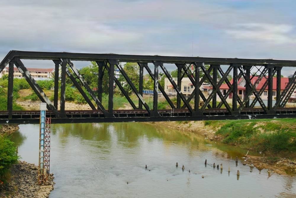哥乐河水水位大幅下降、变浅，丹泰两岸走私者甚至可以步行渡河。