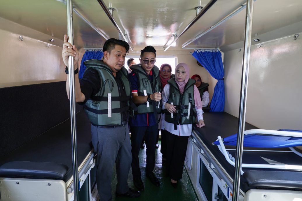 卫生部添购2艘救护船,分别安置在登州的停泊岛及乐浪岛,提升岛上的医疗服务。