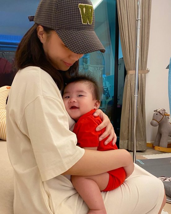 关萃汶520官宣怀二胎 女儿小叶子萌抢镜