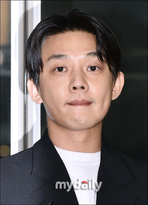 刘亚仁2次传唤 警局门口看到记者掉头就走