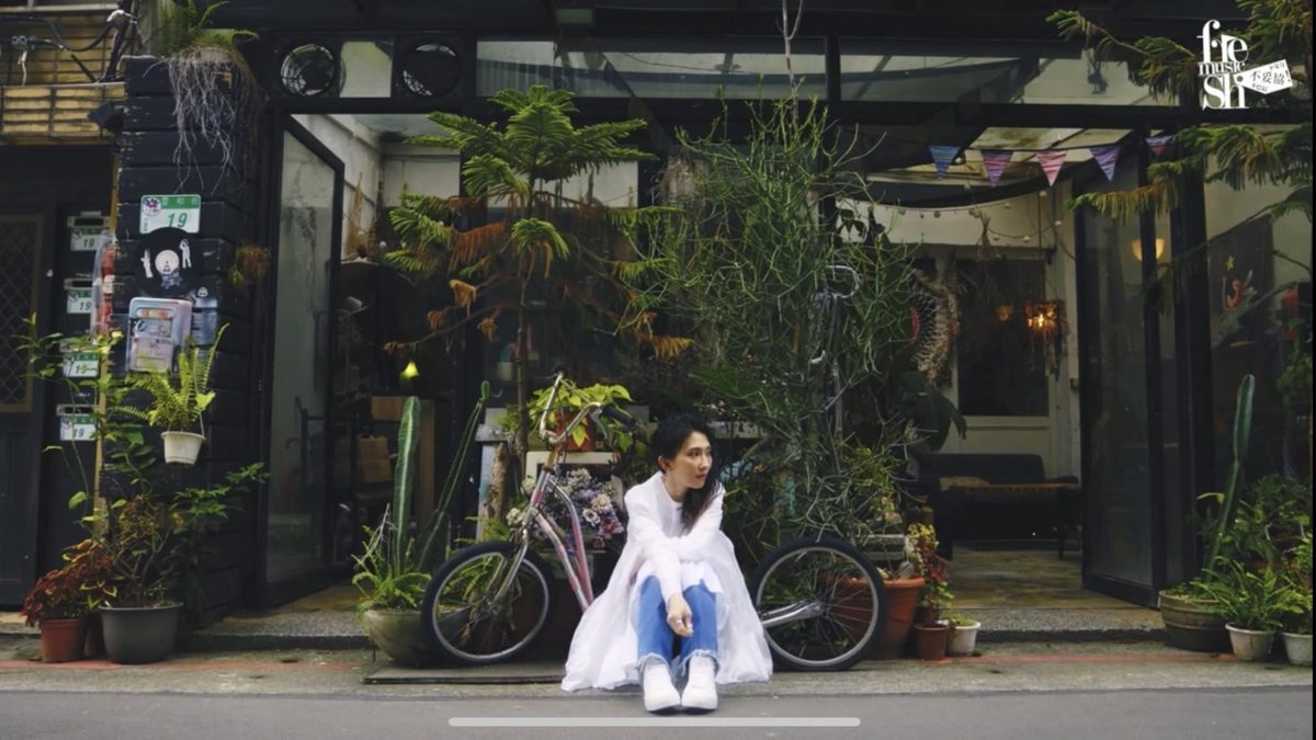 初战金曲奖对决周杰伦 戴佩妮:差点灵魂出窍