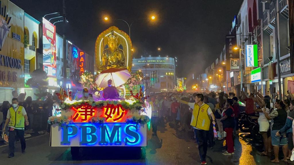 加影净妙佛教协会 雨中迎佛游行