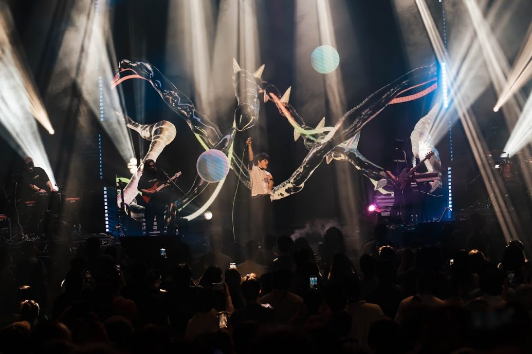 卢广仲大玩安哥梗  嗨喊Yeah领全场蹦跳 