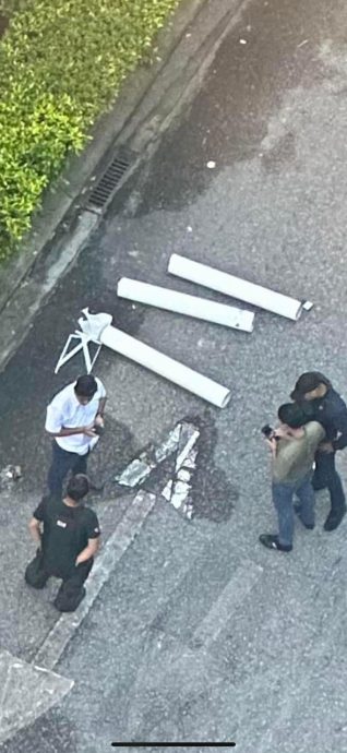 发射爆竹击破天花板灯,警方已介入调查以揪出危险燃放爆竹人士