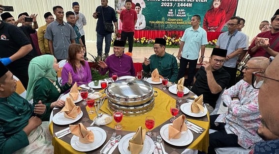 受邀出席巫统士布爹开斋节庆典 郭素沁:当选国会议员来第一次