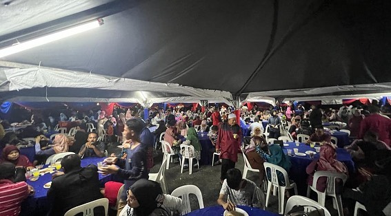 受邀出席巫统士布爹开斋节庆典 郭素沁:当选国会议员来第一次