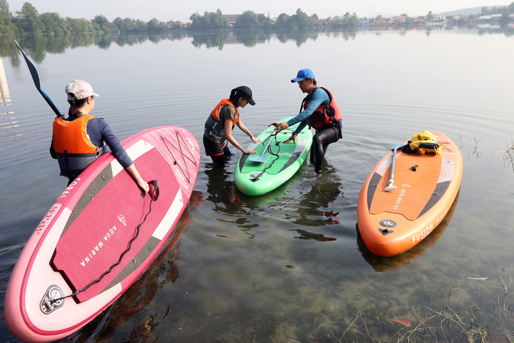 可以站着、躺着、跪着玩的立桨运动（SUP，Stand Up Paddle）