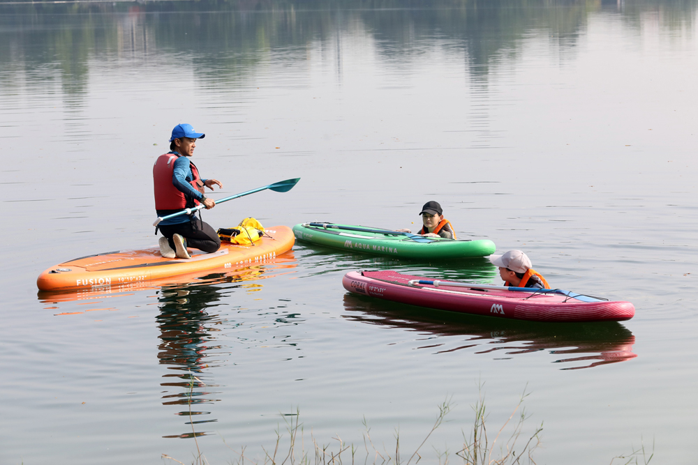可以站着、躺着、跪着玩的立桨运动（SUP，Stand Up Paddle）