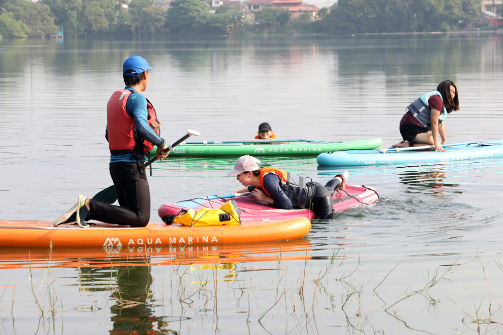 可以站着、躺着、跪着玩的立桨运动（SUP，Stand Up Paddle）