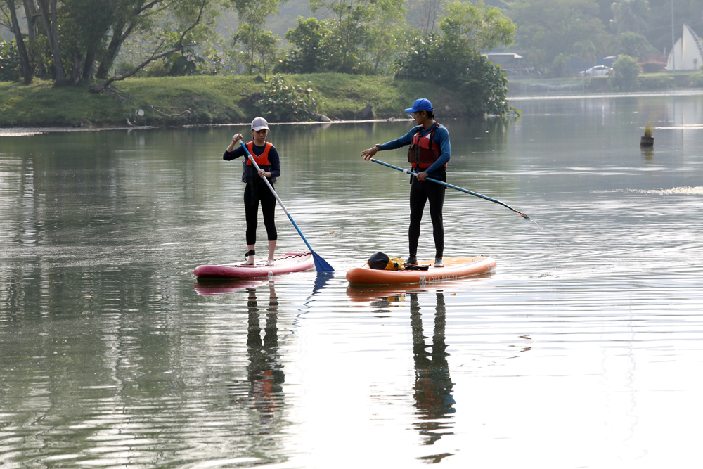 可以站着、躺着、跪着玩的立桨运动（SUP，Stand Up Paddle）
