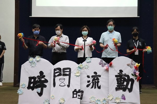 可做版头-大都会:第六届全国中学生文艺营/3图
